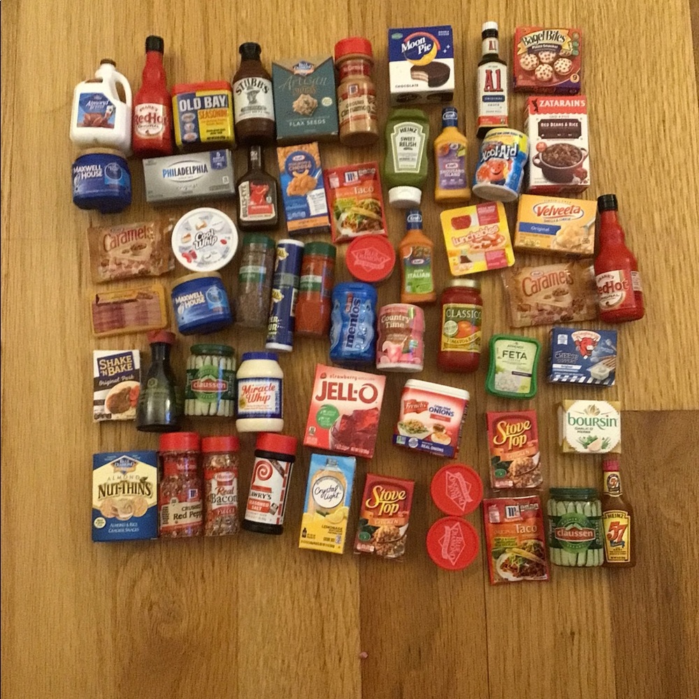 20 piece mini brand set